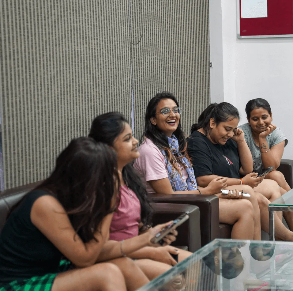 Girls pg near greater noida