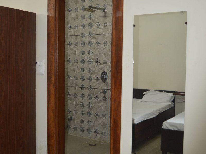 Girls Hostel near Knowledge Park 2