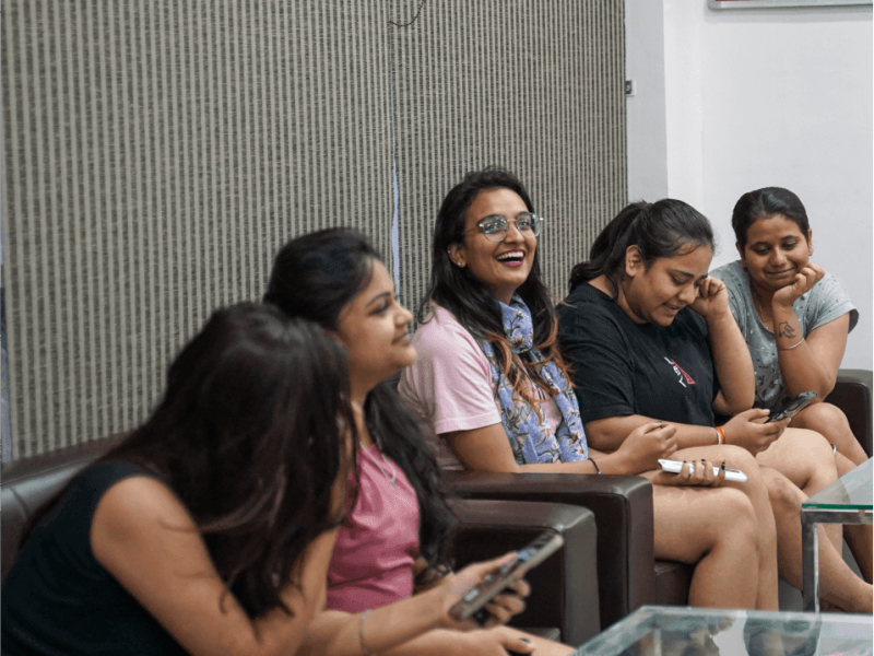 Girls pg near greater noida
