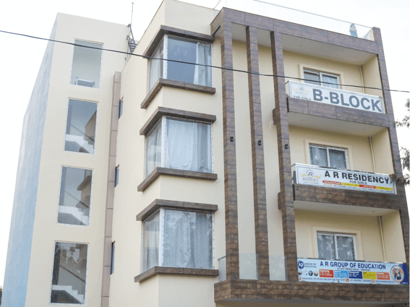 best girls pg in Greater Noida